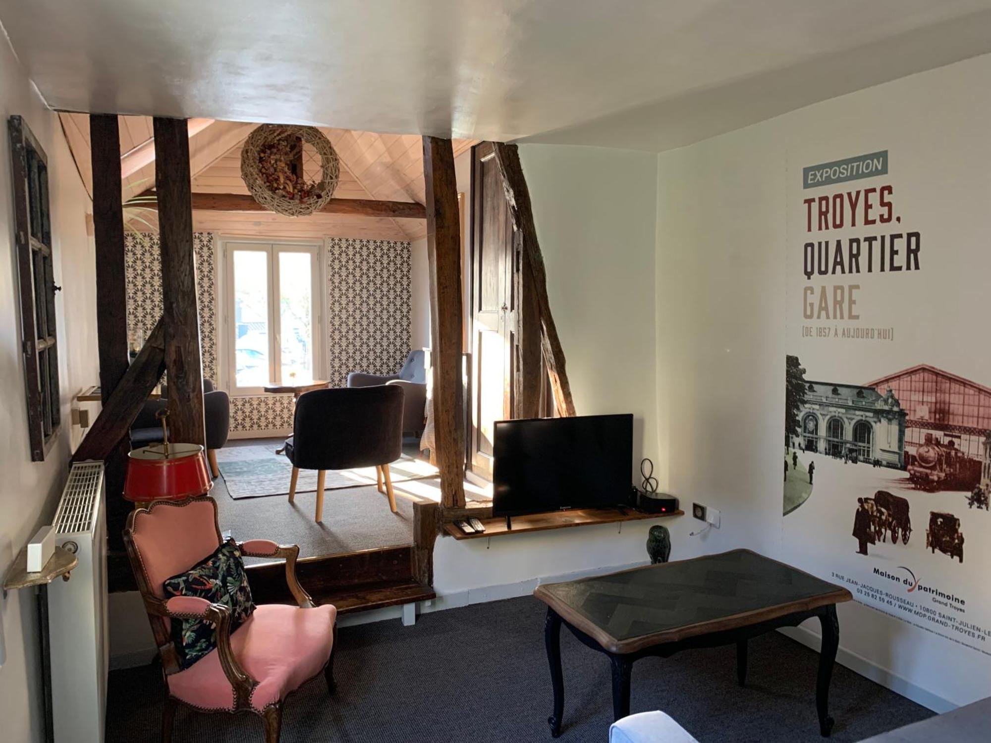 Duplex La Maisonnette 1 Chambre - Parking Gratuit Troyes Zewnętrze zdjęcie